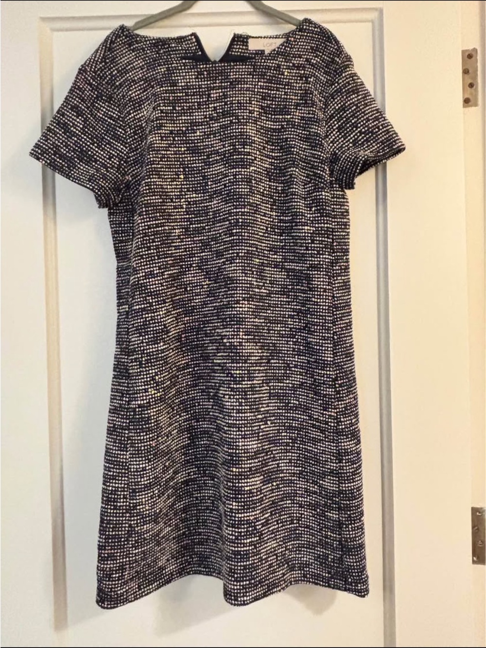 LOFT Navy and White Textured Shift Dress size 6 navy and pink tweed